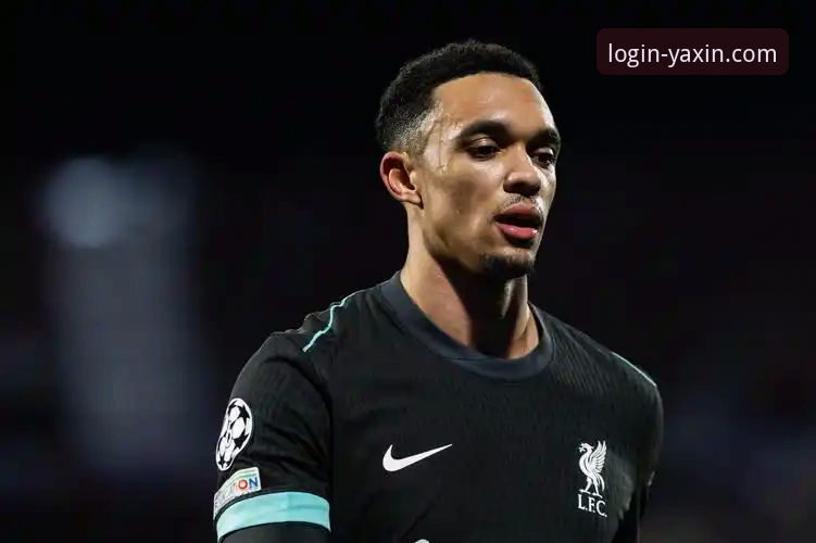 球星场外“小插曲”的传播与体验深度评测：从阿诺德事件看体育资讯平台的细节呈现